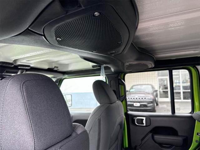new 2025 Jeep Wrangler car, priced at $46,703