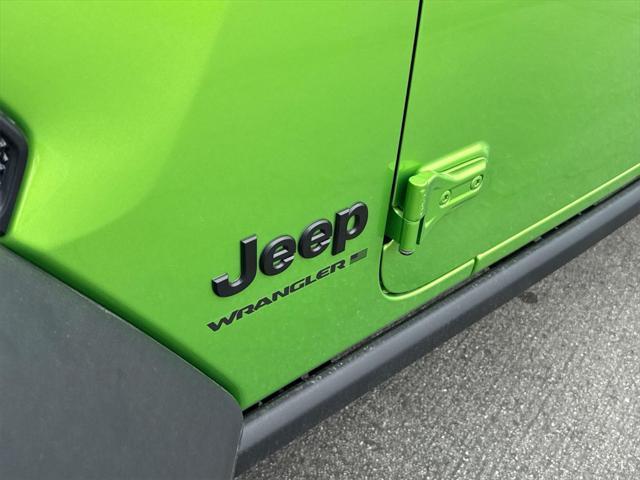 new 2025 Jeep Wrangler car, priced at $46,703
