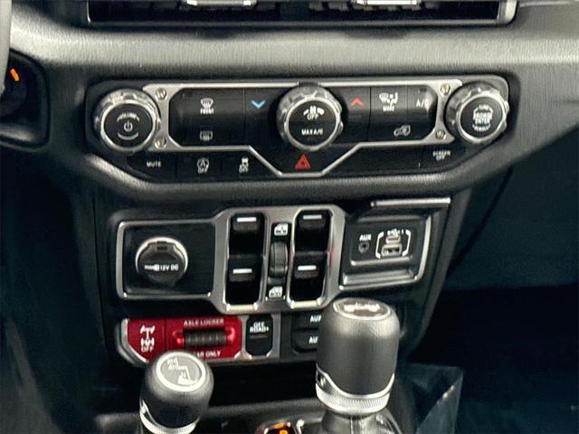 new 2025 Jeep Wrangler car, priced at $46,703