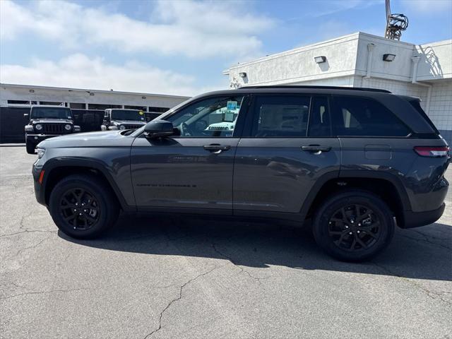 new 2024 Jeep Grand Cherokee car, priced at $40,530