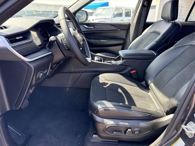 new 2024 Jeep Grand Cherokee car, priced at $40,530