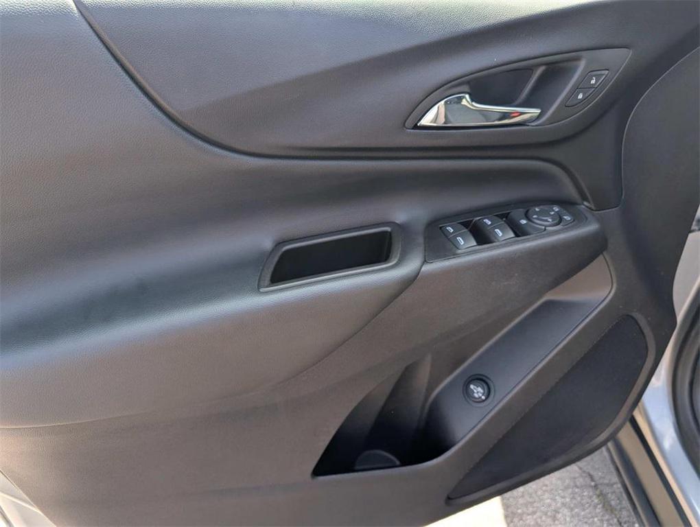 used 2024 Chevrolet Equinox car, priced at $18,733