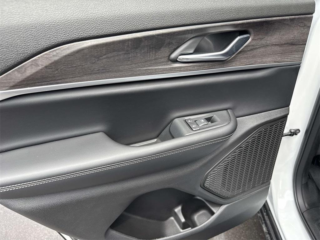 new 2025 Jeep Grand Cherokee car, priced at $36,340