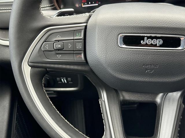 new 2025 Jeep Grand Cherokee car, priced at $38,609