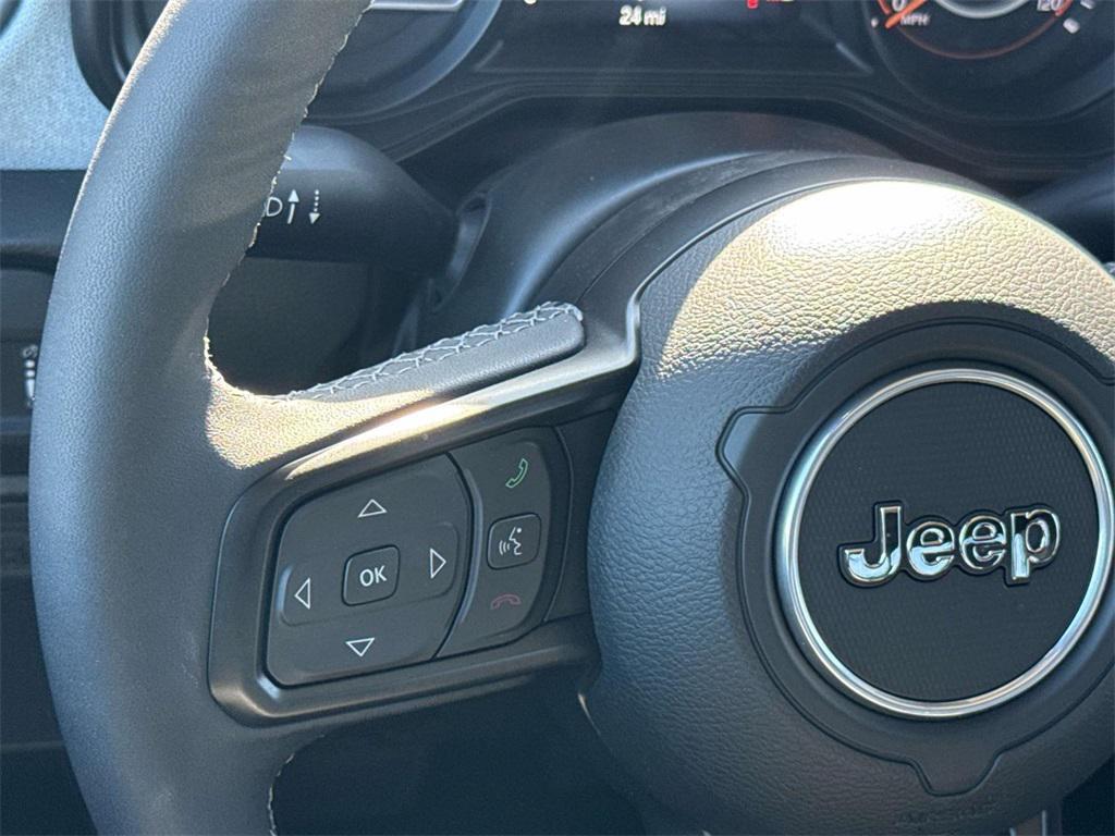 new 2025 Jeep Gladiator car, priced at $45,790