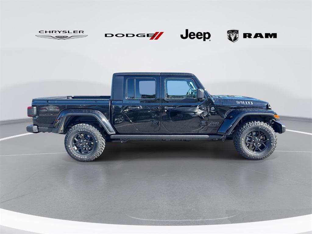 new 2025 Jeep Gladiator car, priced at $45,790