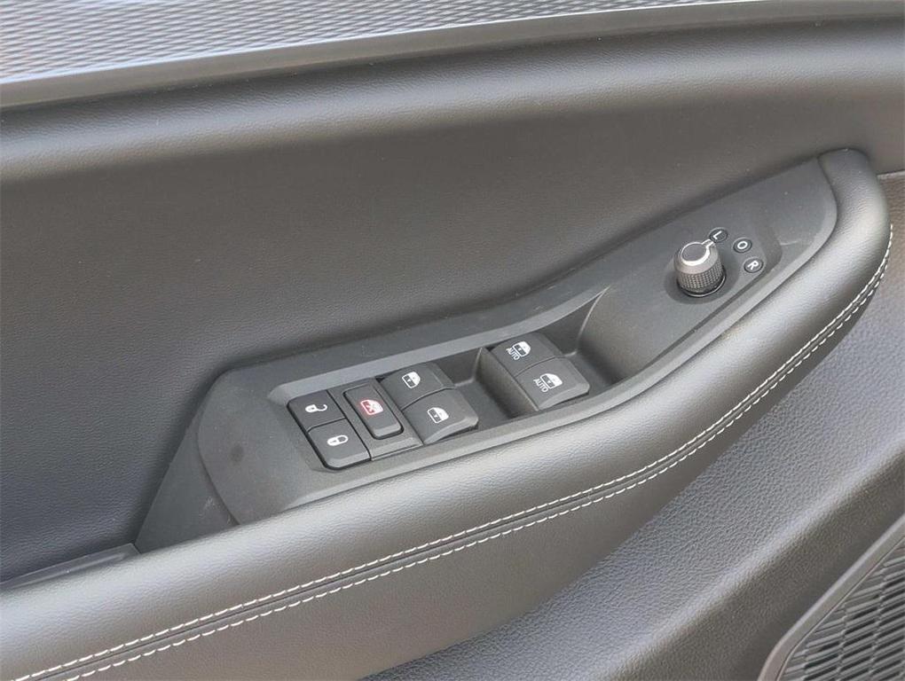 new 2025 Jeep Grand Cherokee car, priced at $32,375