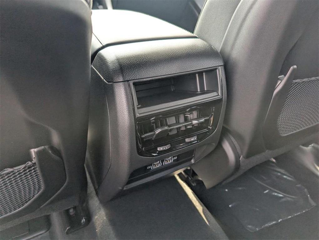 new 2025 Jeep Grand Cherokee car, priced at $32,375