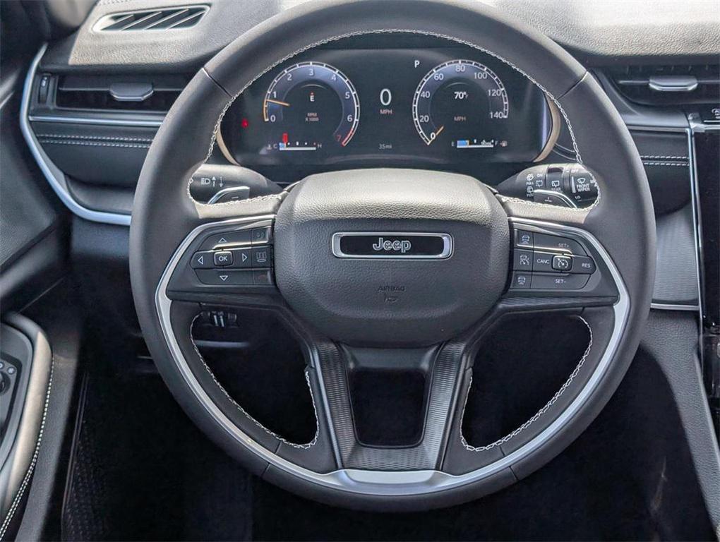 new 2025 Jeep Grand Cherokee car, priced at $32,375