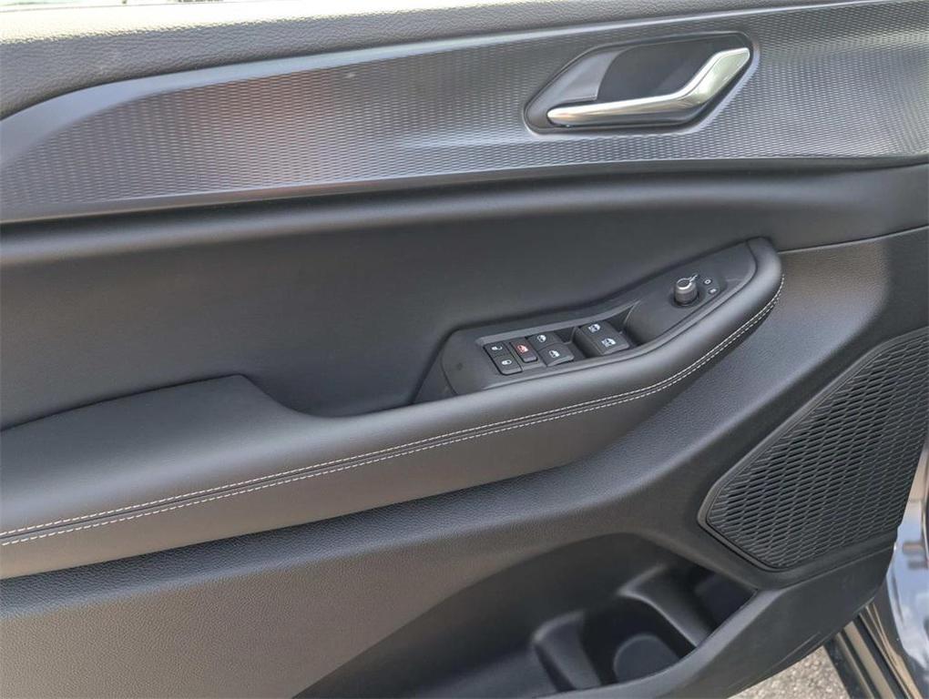 new 2025 Jeep Grand Cherokee car, priced at $32,375