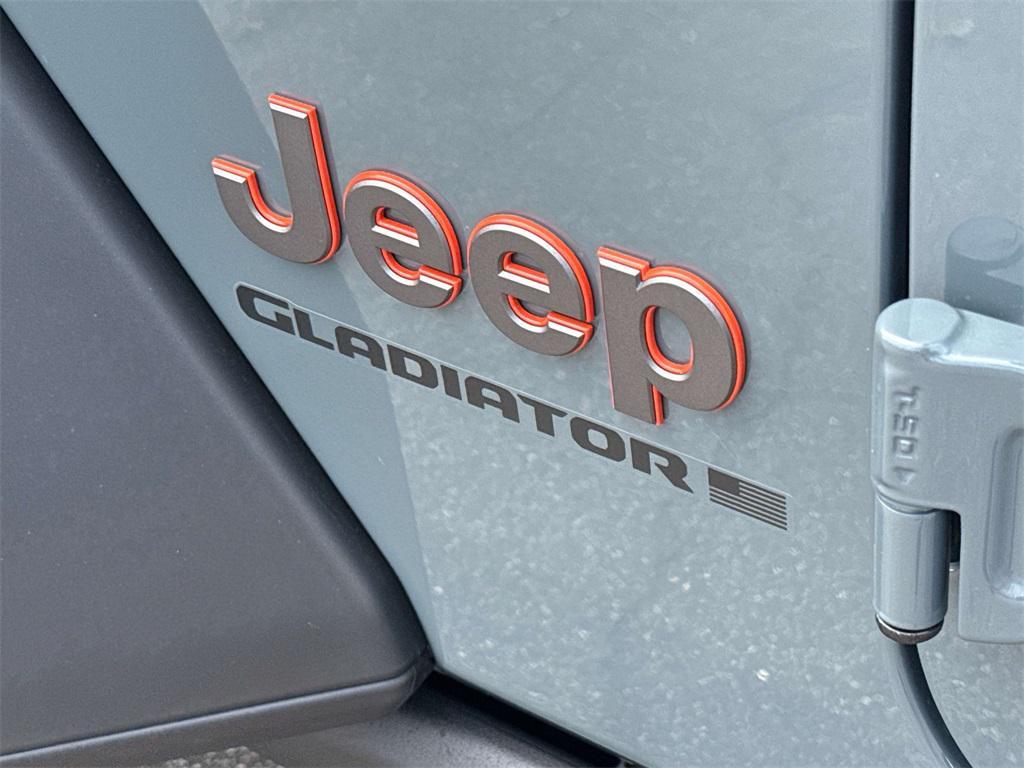 new 2025 Jeep Gladiator car, priced at $44,287