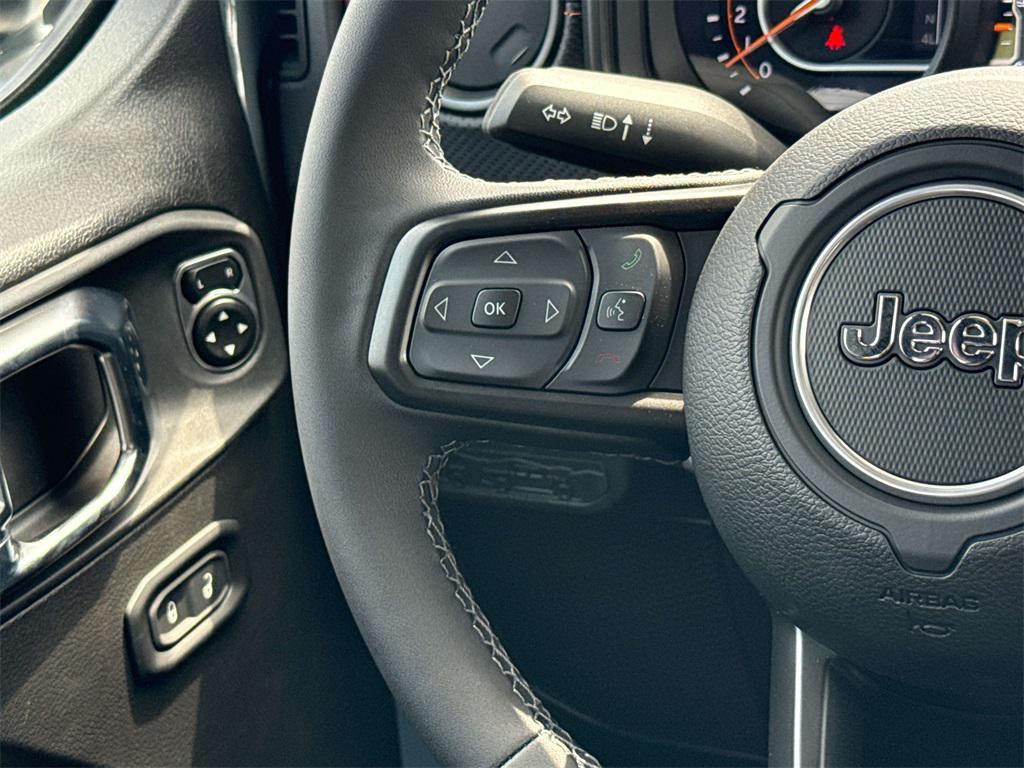 new 2025 Jeep Gladiator car, priced at $44,287