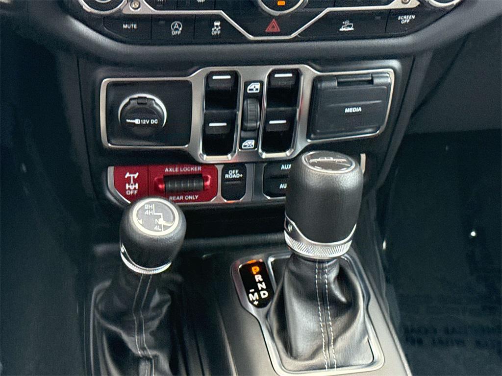 new 2025 Jeep Gladiator car, priced at $44,287