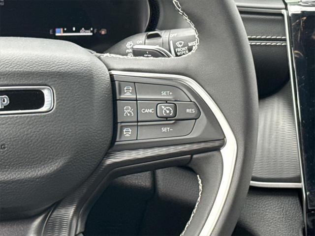 new 2025 Jeep Grand Cherokee car, priced at $42,372
