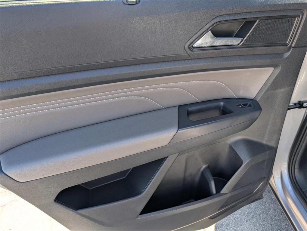 used 2021 Volkswagen Atlas car, priced at $20,995