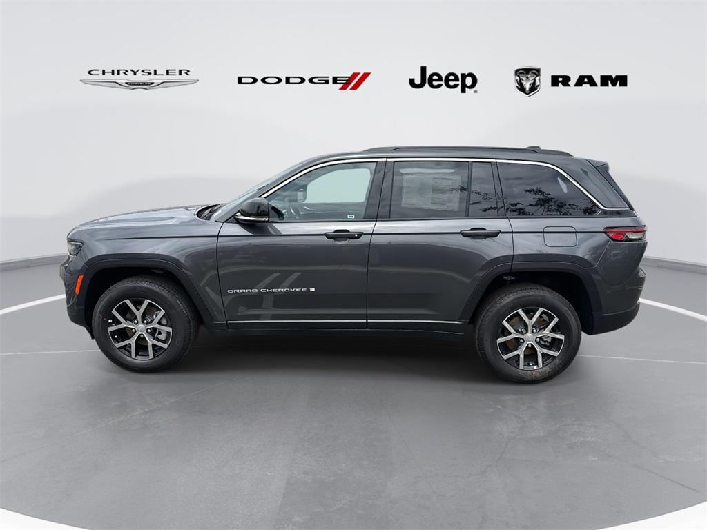 new 2025 Jeep Grand Cherokee car, priced at $33,695