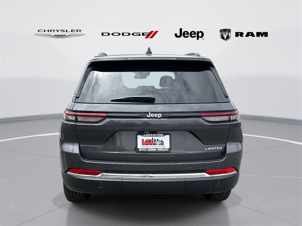 new 2025 Jeep Grand Cherokee car, priced at $33,695