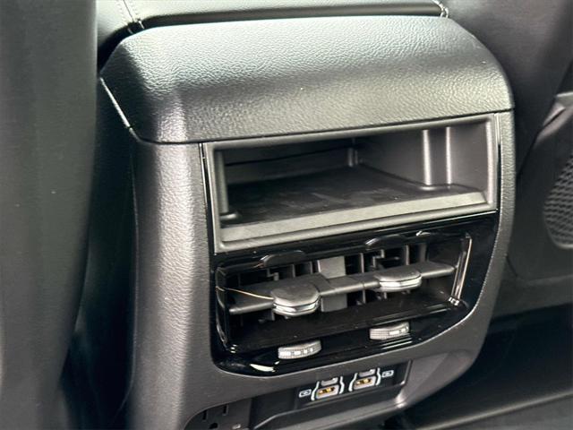 new 2025 Jeep Grand Cherokee car, priced at $41,476