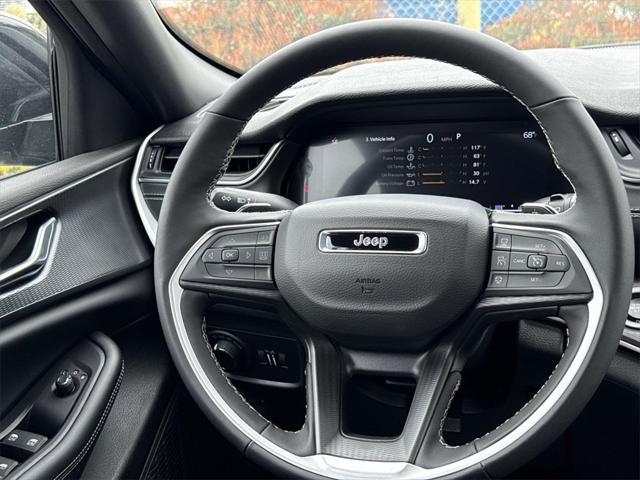 new 2025 Jeep Grand Cherokee car, priced at $41,476