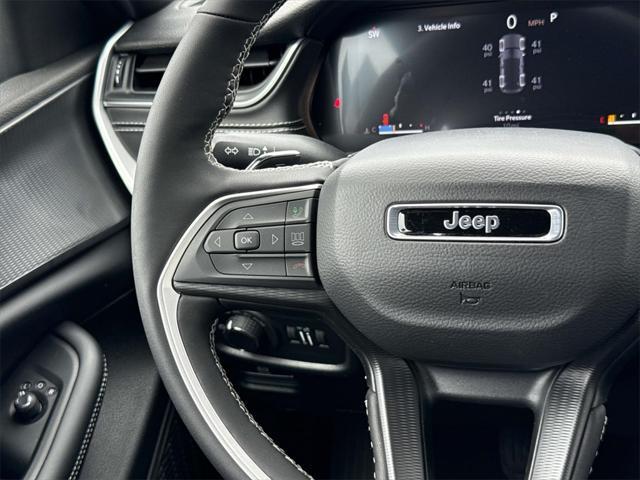 new 2025 Jeep Grand Cherokee car, priced at $39,659