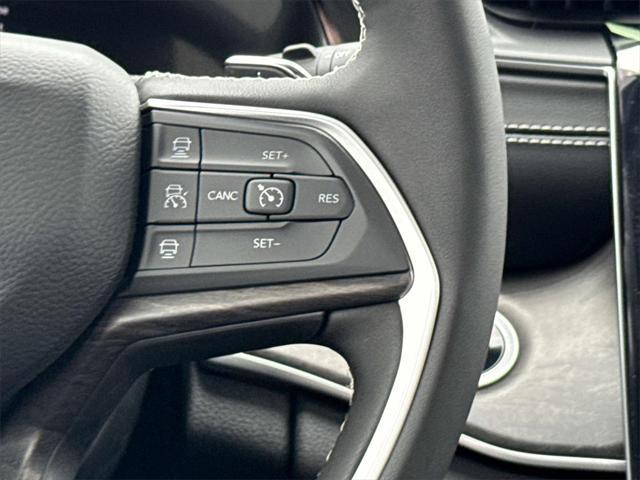 new 2025 Jeep Grand Cherokee car, priced at $46,057