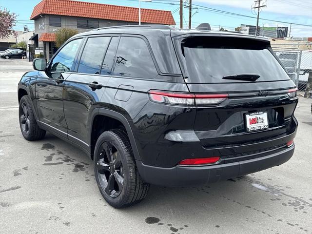 new 2025 Jeep Grand Cherokee car, priced at $46,057