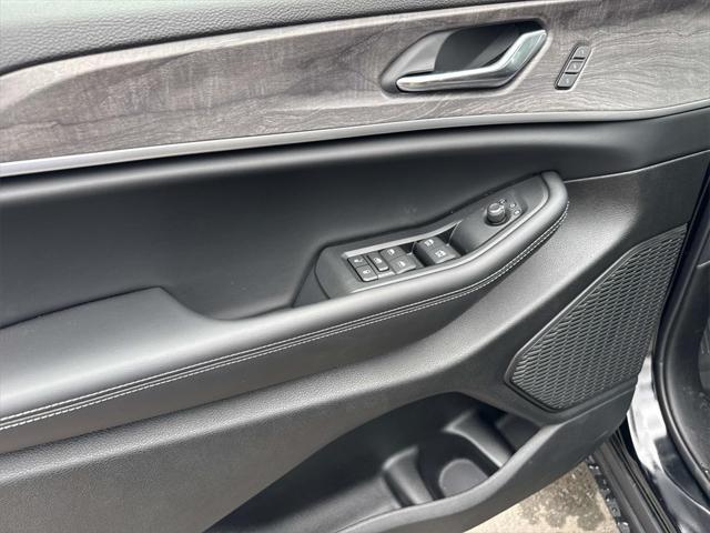 new 2025 Jeep Grand Cherokee car, priced at $46,057