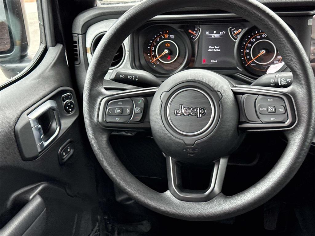 new 2025 Jeep Gladiator car, priced at $39,735