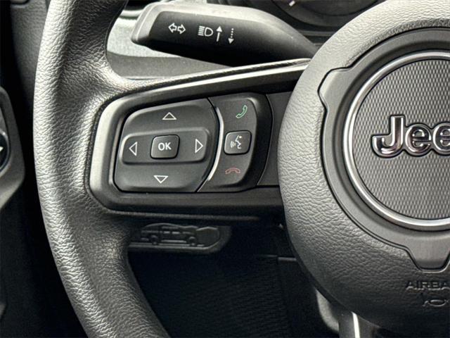 new 2025 Jeep Gladiator car, priced at $37,335