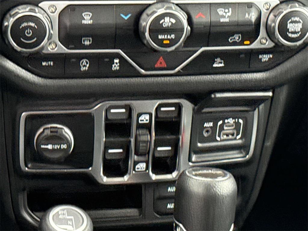 new 2025 Jeep Gladiator car, priced at $39,735