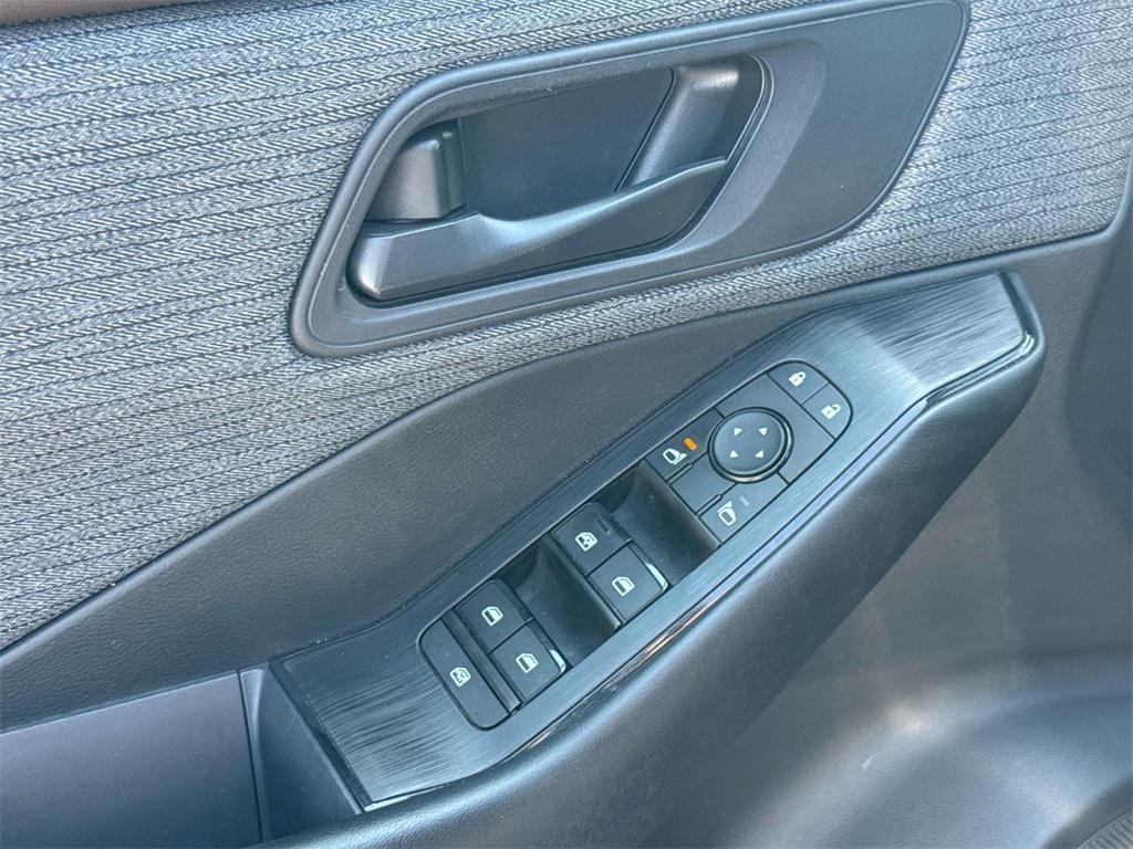 used 2023 Nissan Rogue car, priced at $18,280