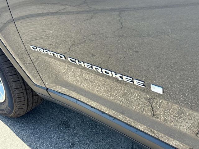 new 2025 Jeep Grand Cherokee L car, priced at $33,673