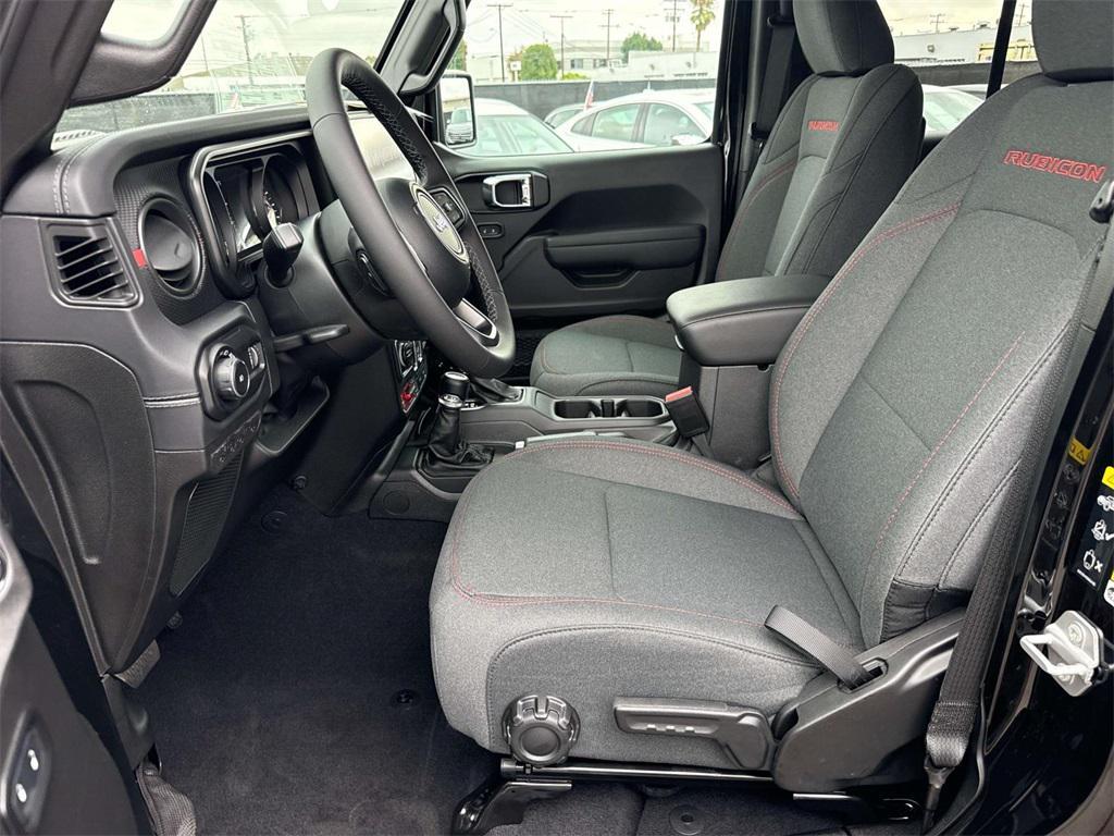 new 2025 Jeep Wrangler car, priced at $54,308