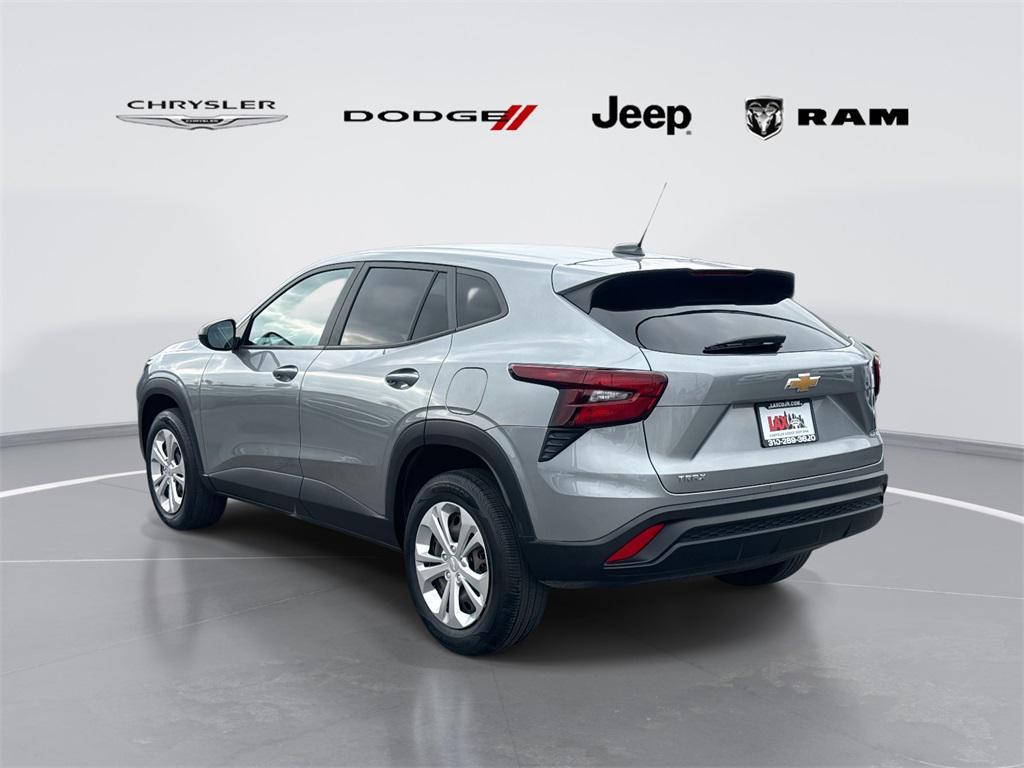 used 2024 Chevrolet Trax car, priced at $18,995