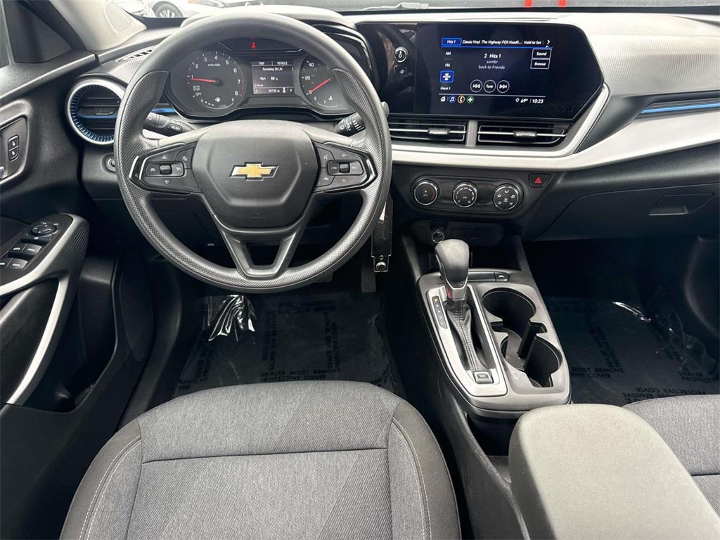 used 2024 Chevrolet Trax car, priced at $18,995