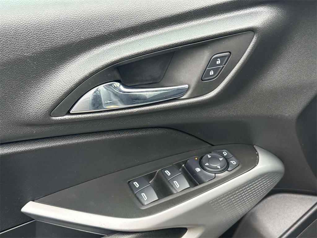 used 2024 Chevrolet Trax car, priced at $18,995