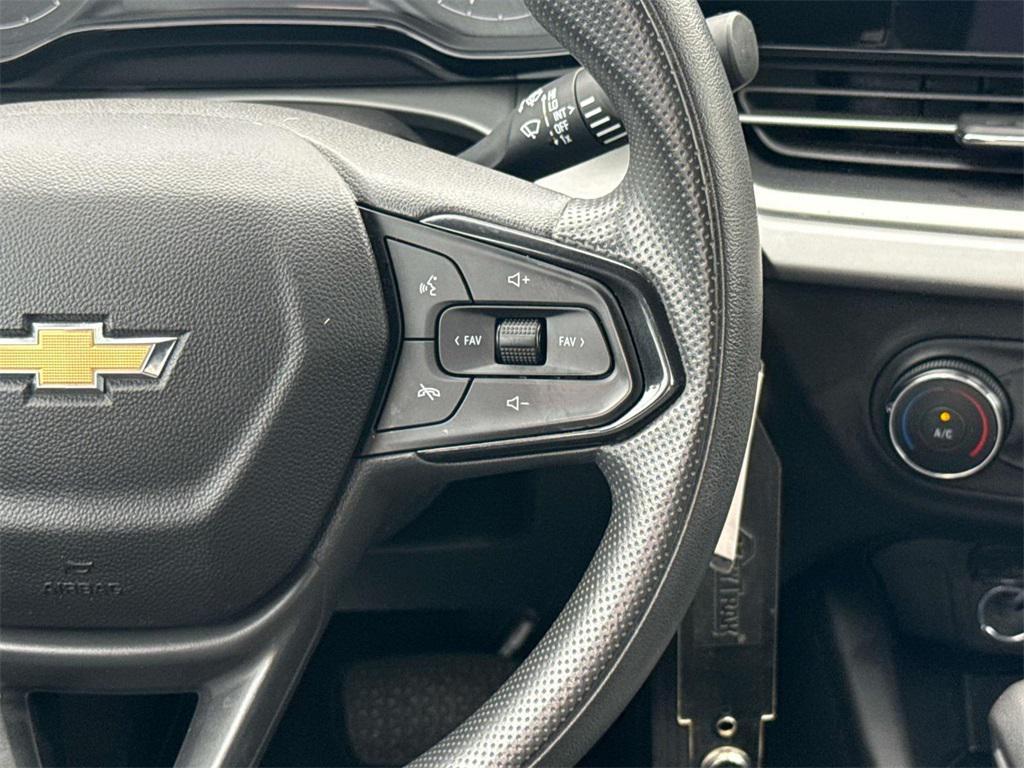 used 2024 Chevrolet Trax car, priced at $18,995