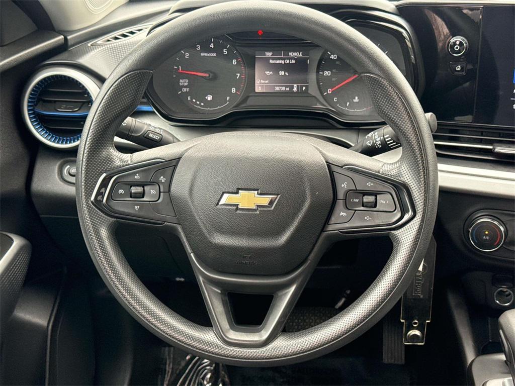 used 2024 Chevrolet Trax car, priced at $18,995