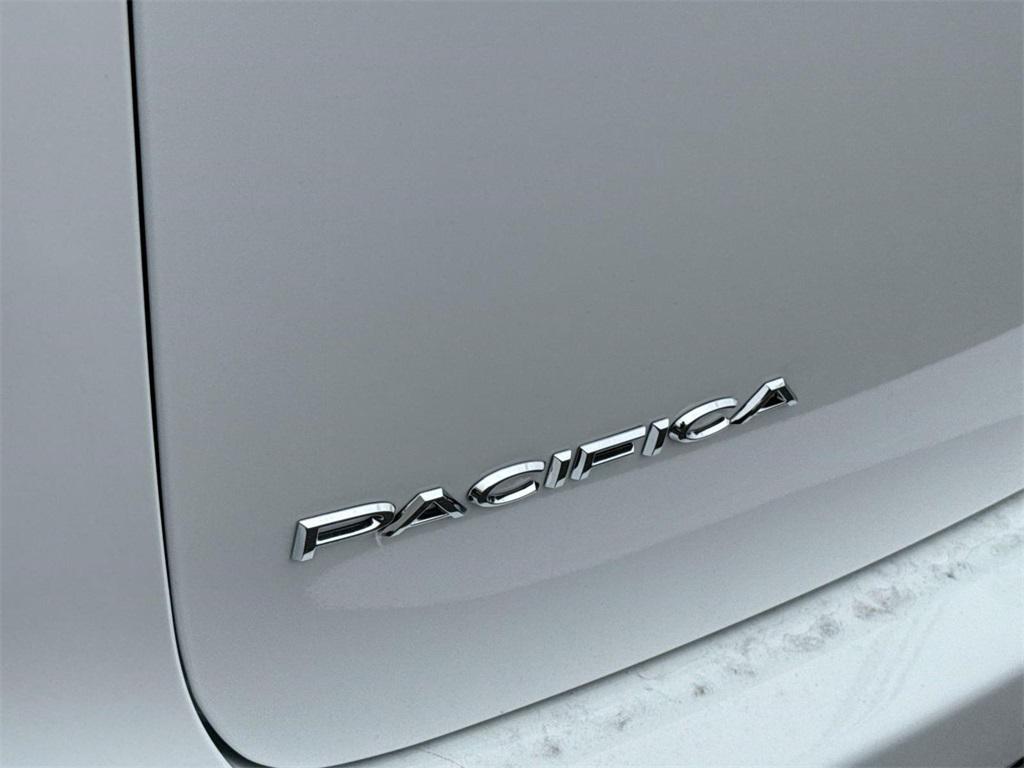 new 2026 Chrysler Pacifica car, priced at $39,653
