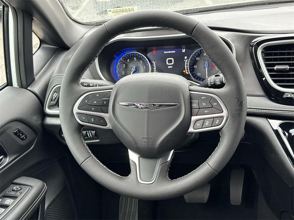 new 2026 Chrysler Pacifica car, priced at $39,653