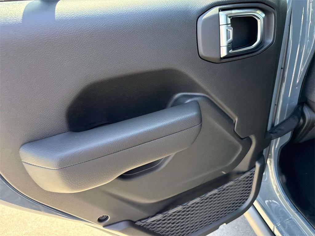 new 2025 Jeep Wrangler car, priced at $50,569