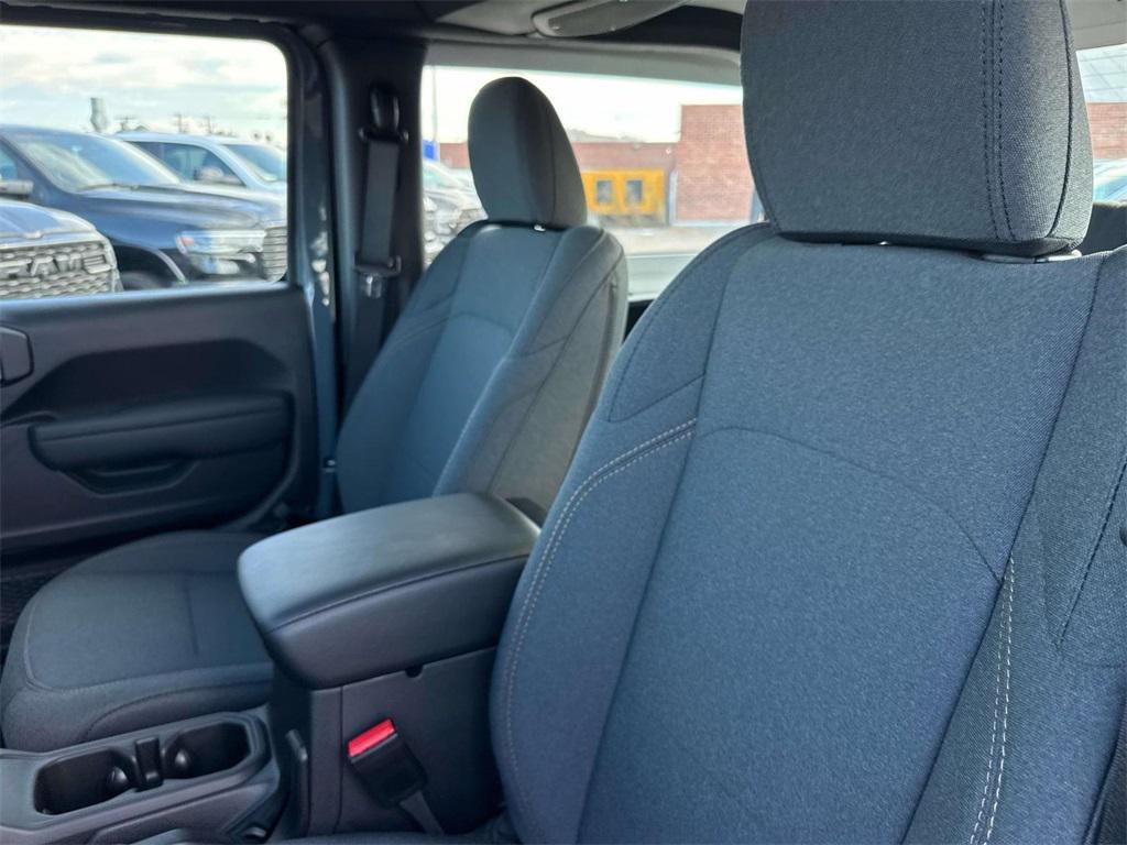 new 2026 Jeep Wrangler car, priced at $39,995