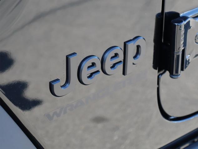 new 2025 Jeep Wrangler car, priced at $46,598