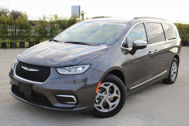 new 2023 Chrysler Pacifica car, priced at $47,495