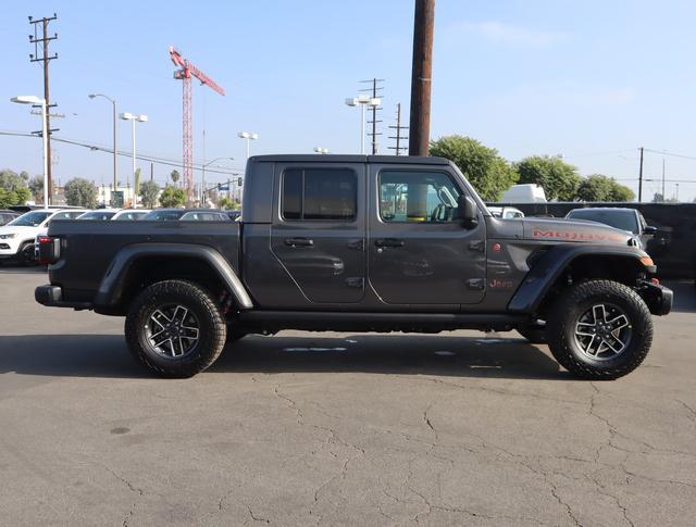 new 2025 Jeep Gladiator car, priced at $60,079