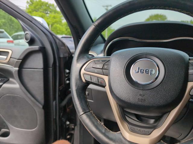 used 2016 Jeep Grand Cherokee car, priced at $15,990