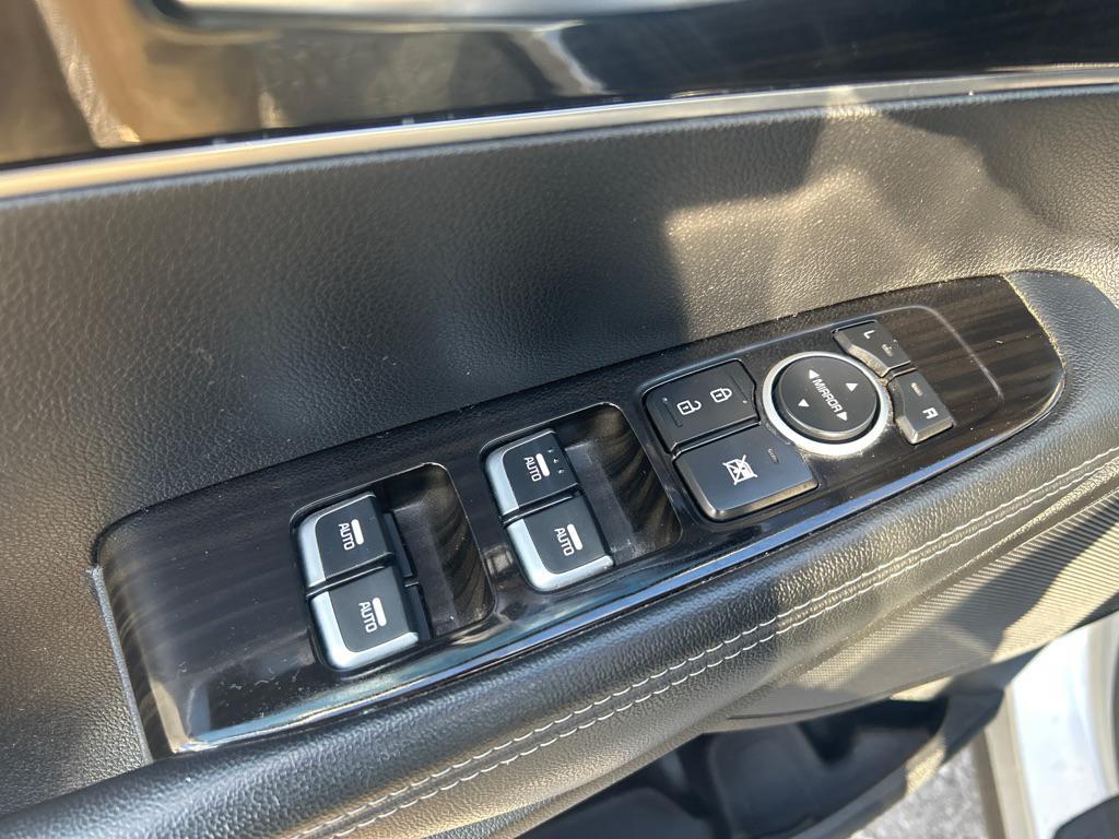 used 2019 Kia Sorento car, priced at $13,990