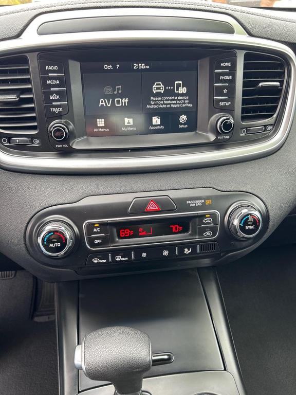 used 2019 Kia Sorento car, priced at $13,490