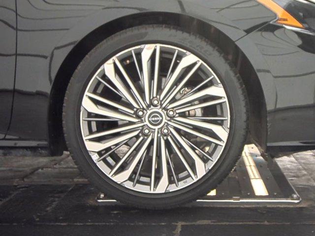 used 2023 Nissan Altima car, priced at $24,911