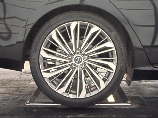 used 2023 Nissan Altima car, priced at $24,911